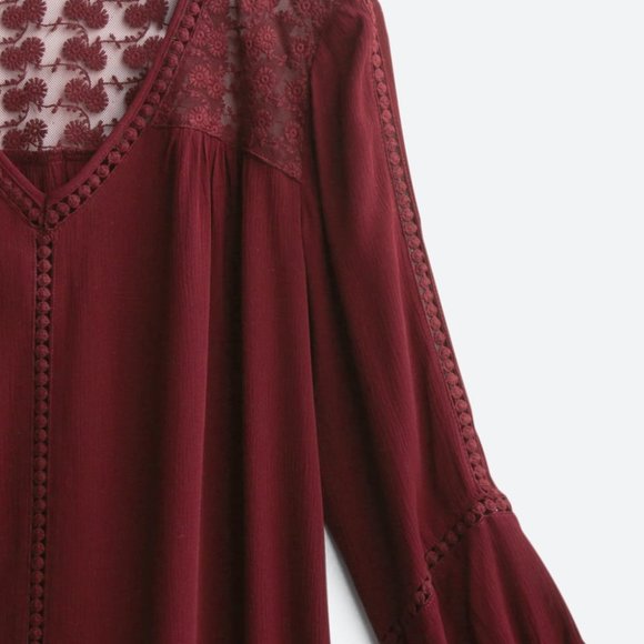 JOHNPAULRICHARD Raelinn Crochet Detail Top - Picture 3 of 3